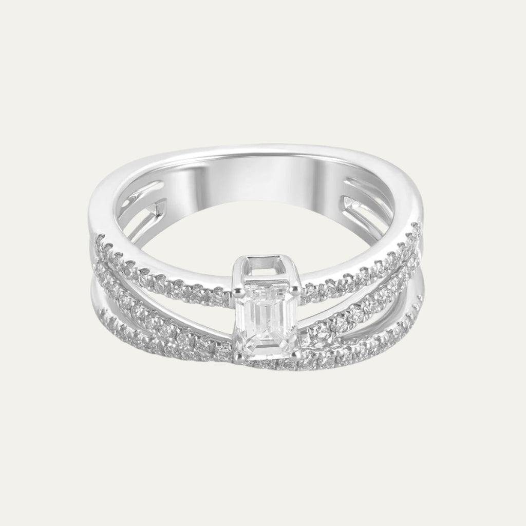Aukera Lab Grown Diamonds-Aurora's Brilliance Ring