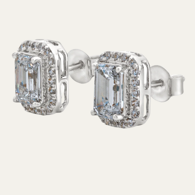 Women Emerald Elegance Earring Studs