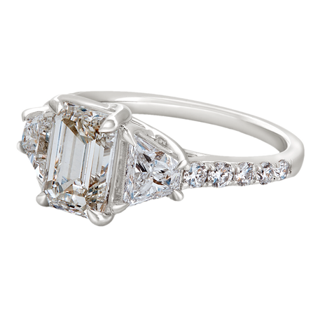 diamond jewellery emerald majesty solitaire ring