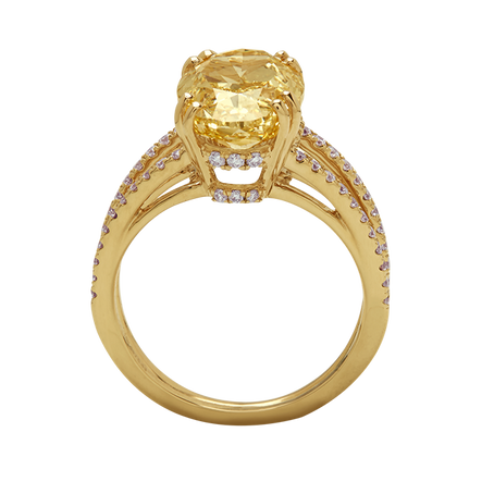 Aukera – Champagne Ember Oval Ring